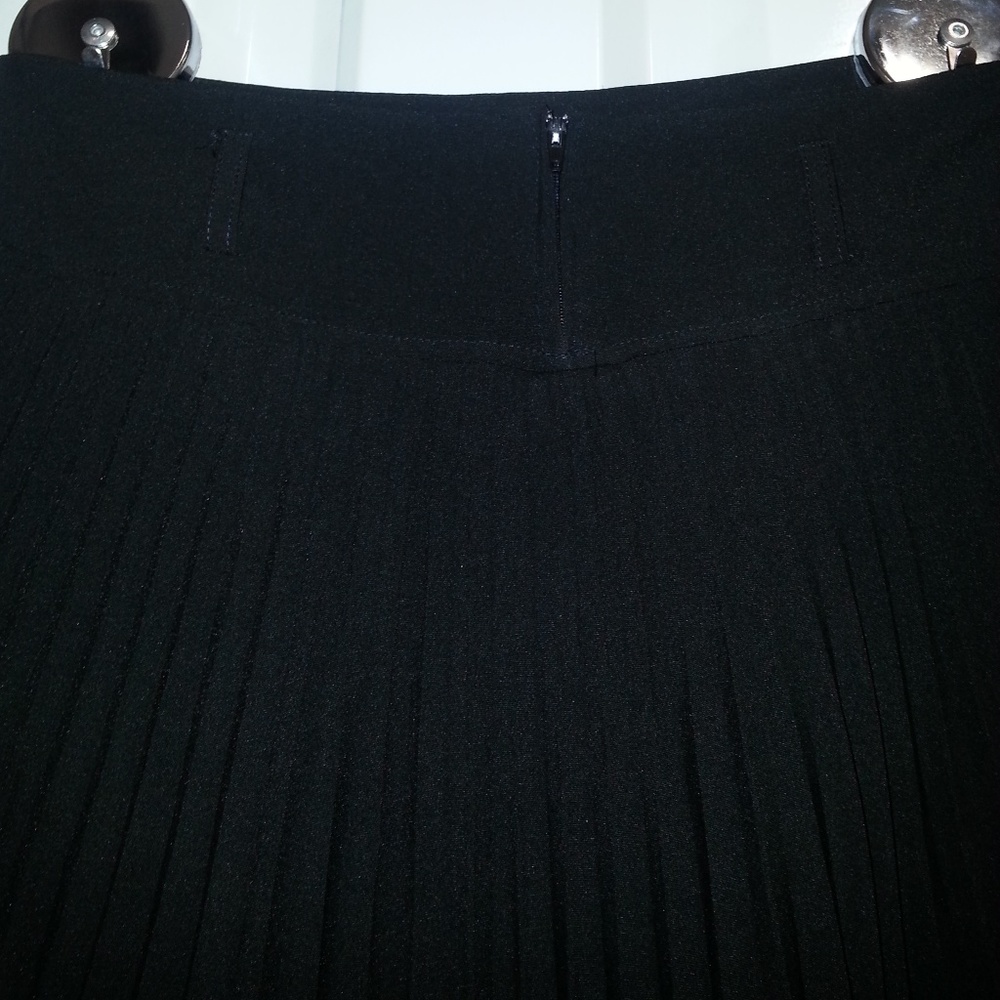 Papaya women's black pleated skirt size M - Picture 2 of 8